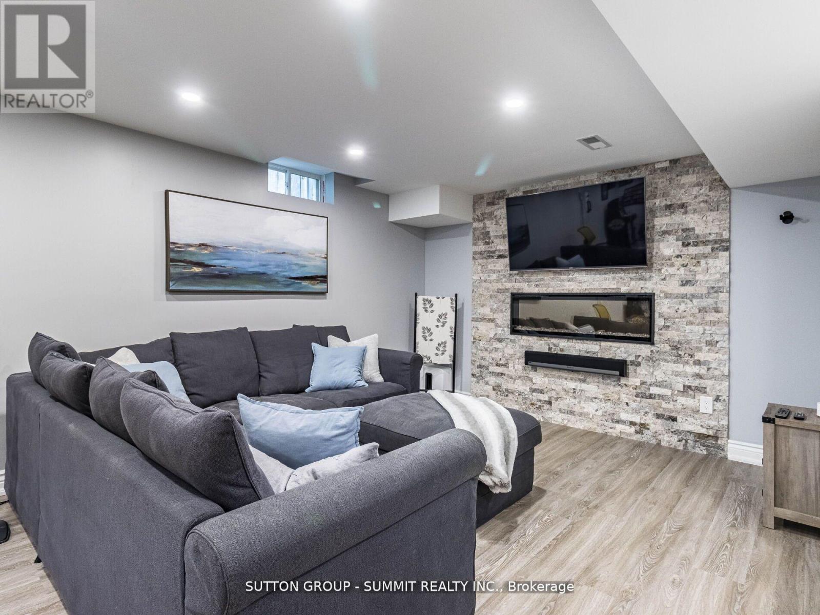 15089 Danby Road, Halton Hills, Ontario  L7G 0B1 - Photo 32 - W12977258