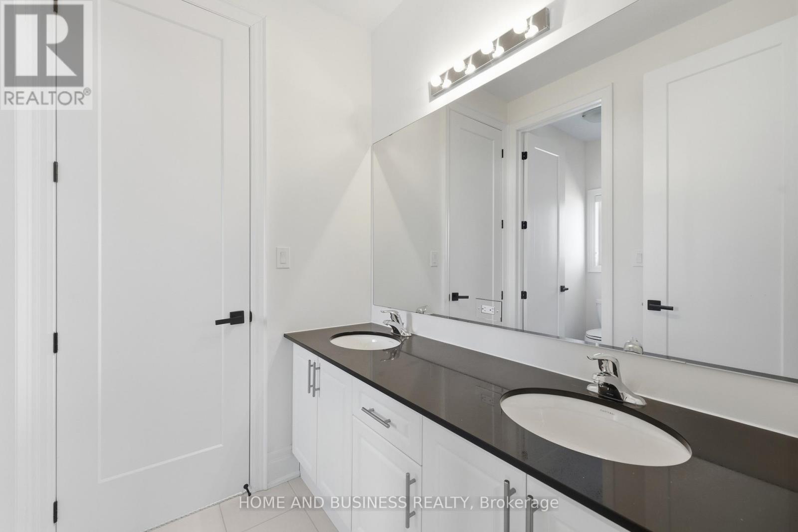 3241 Dove Drive, Oakville, Ontario  L6H 7G1 - Photo 33 - W12977262