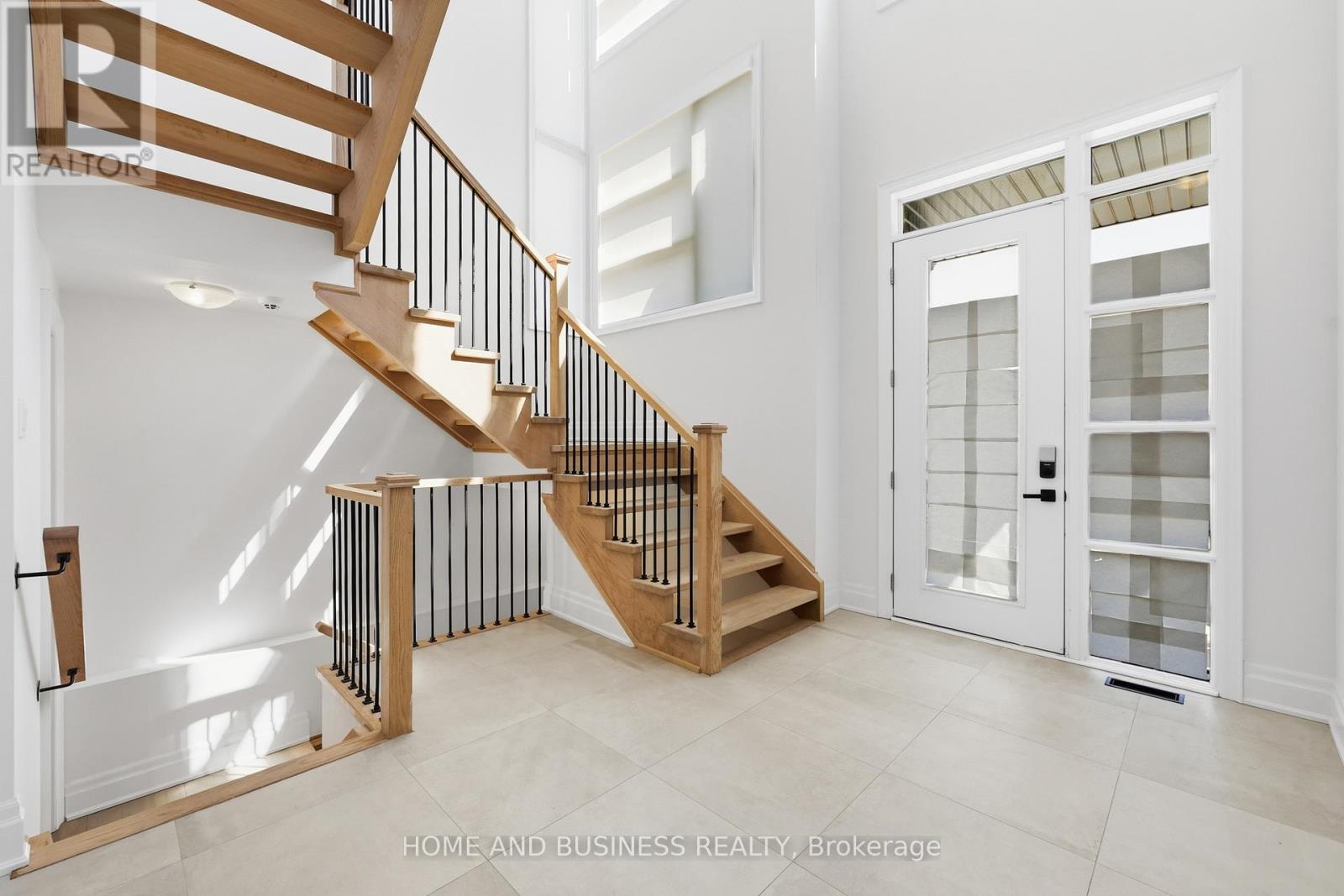 3241 Dove Drive, Oakville, Ontario  L6H 7G1 - Photo 7 - W12977262