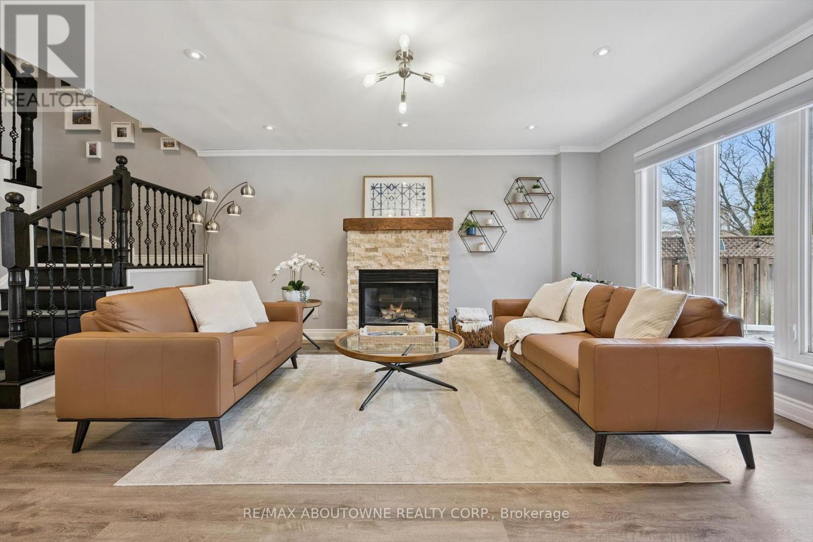 395 Maidstone Crescent, Oakville, Ontario  L6M 1C1 - Photo 12 - W12977272