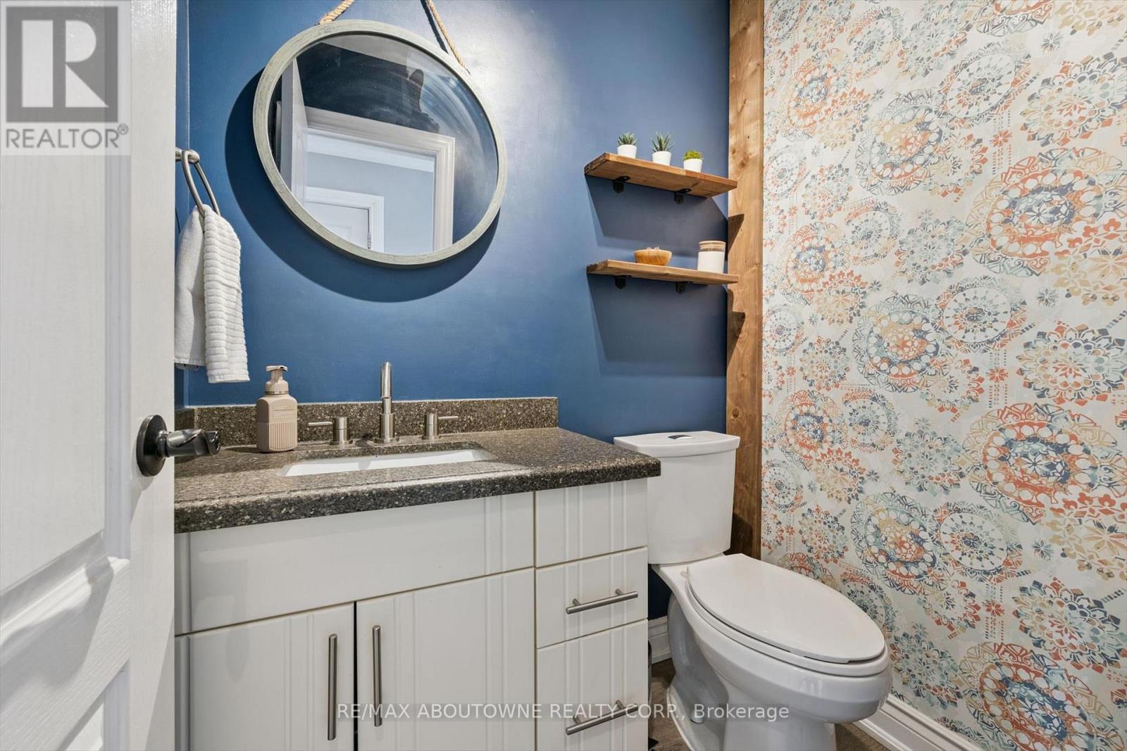 395 Maidstone Crescent, Oakville, Ontario  L6M 1C1 - Photo 16 - W12977272