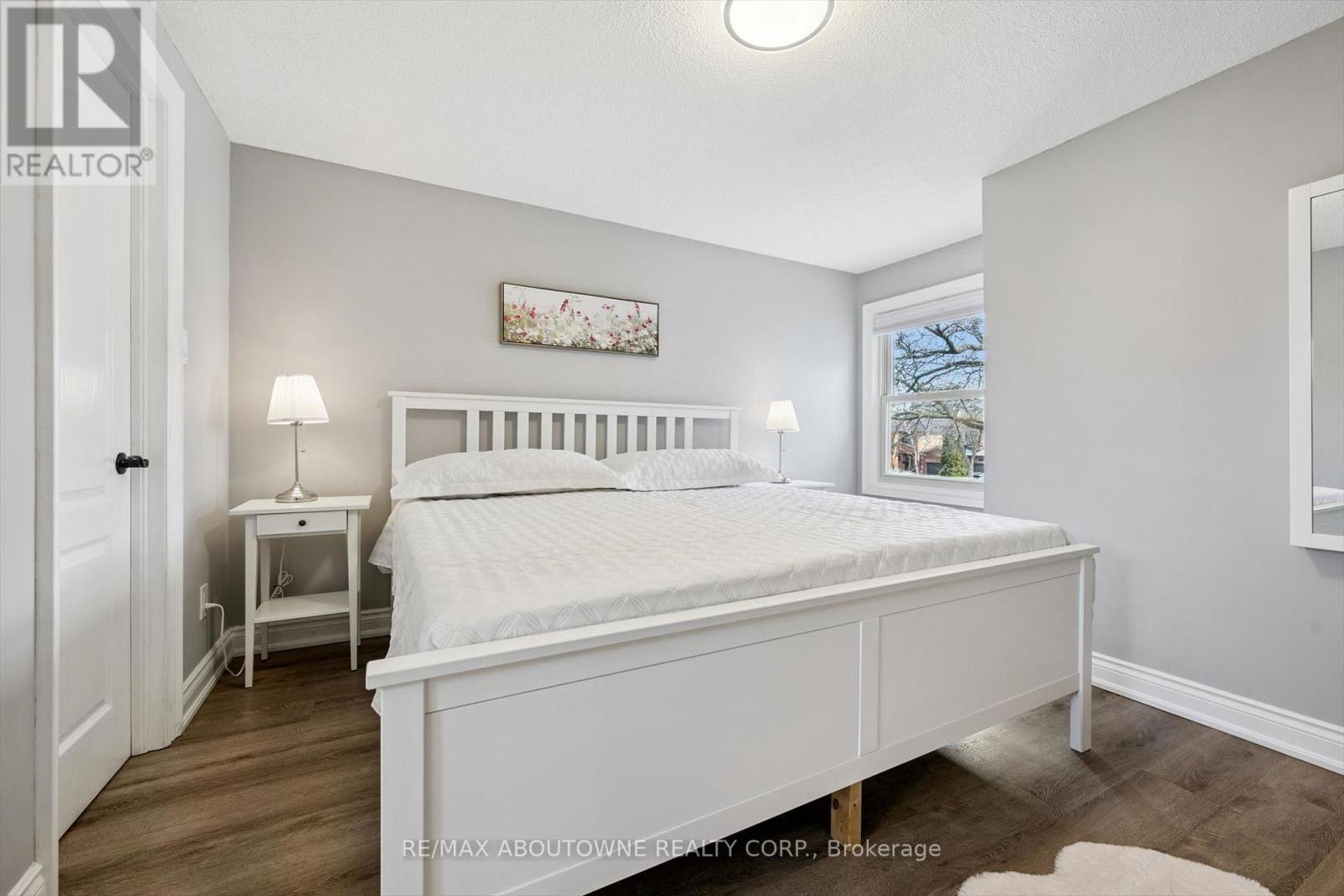 395 Maidstone Crescent, Oakville, Ontario  L6M 1C1 - Photo 17 - W12977272