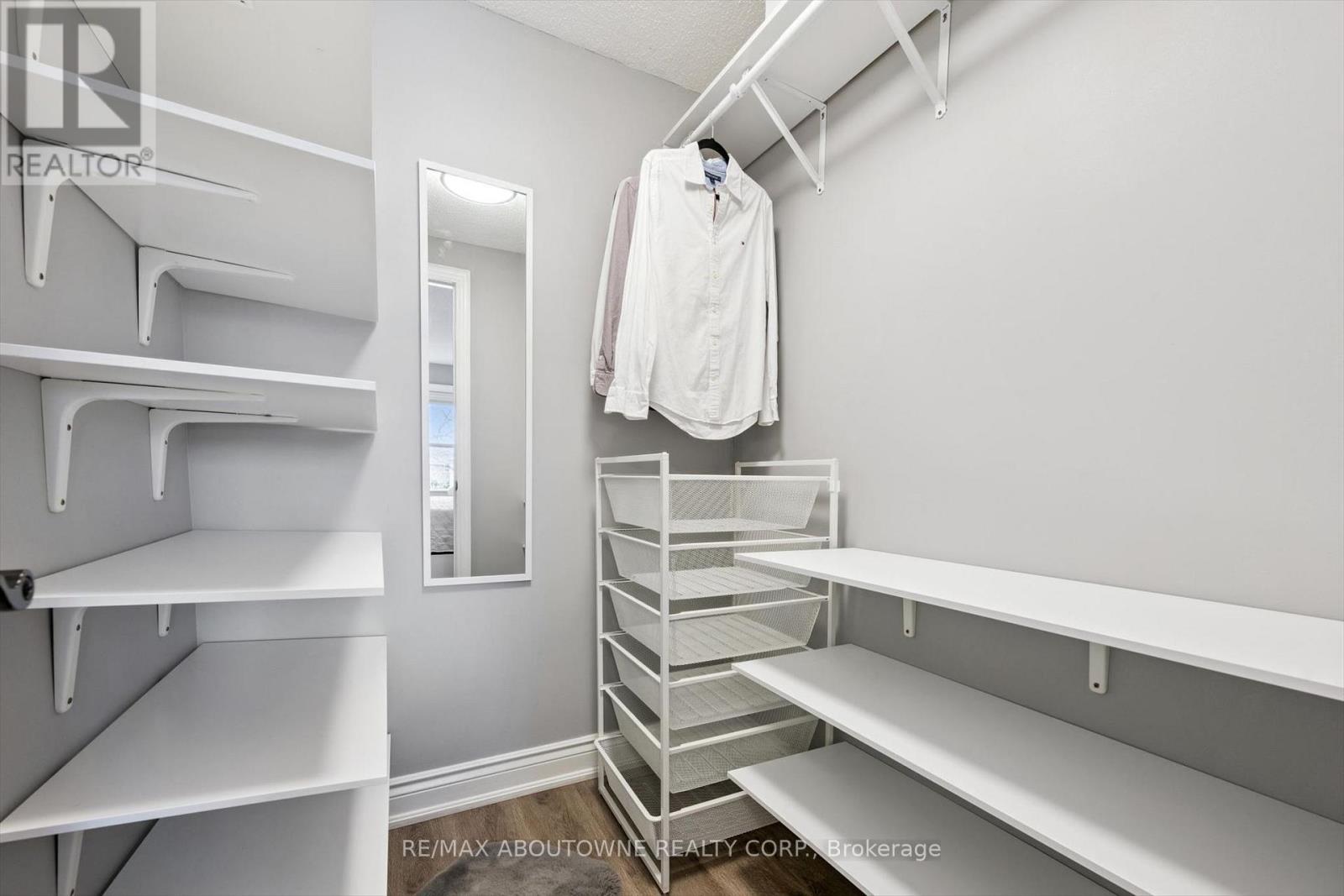 395 Maidstone Crescent, Oakville, Ontario  L6M 1C1 - Photo 21 - W12977272