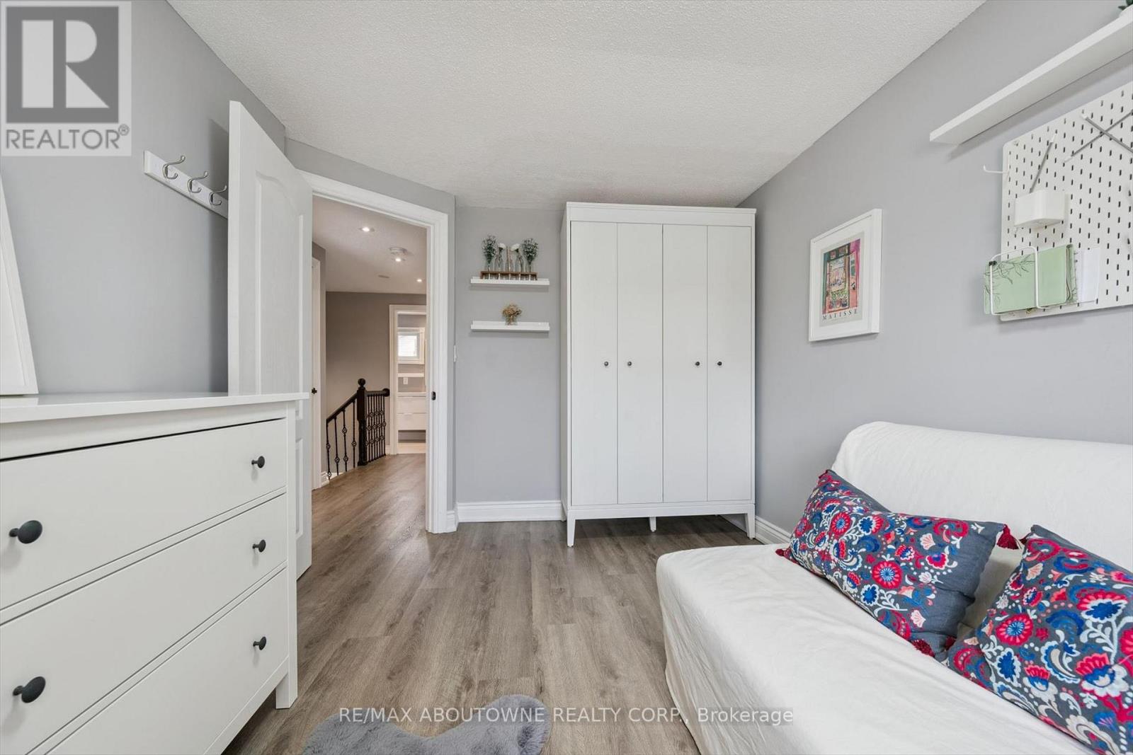 395 Maidstone Crescent, Oakville, Ontario  L6M 1C1 - Photo 25 - W12977272