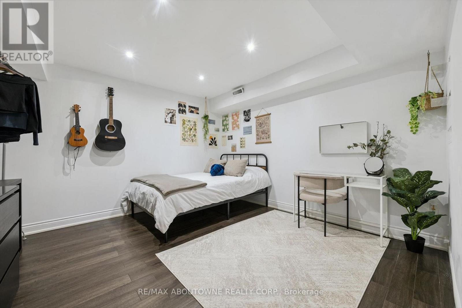 395 Maidstone Crescent, Oakville, Ontario  L6M 1C1 - Photo 30 - W12977272