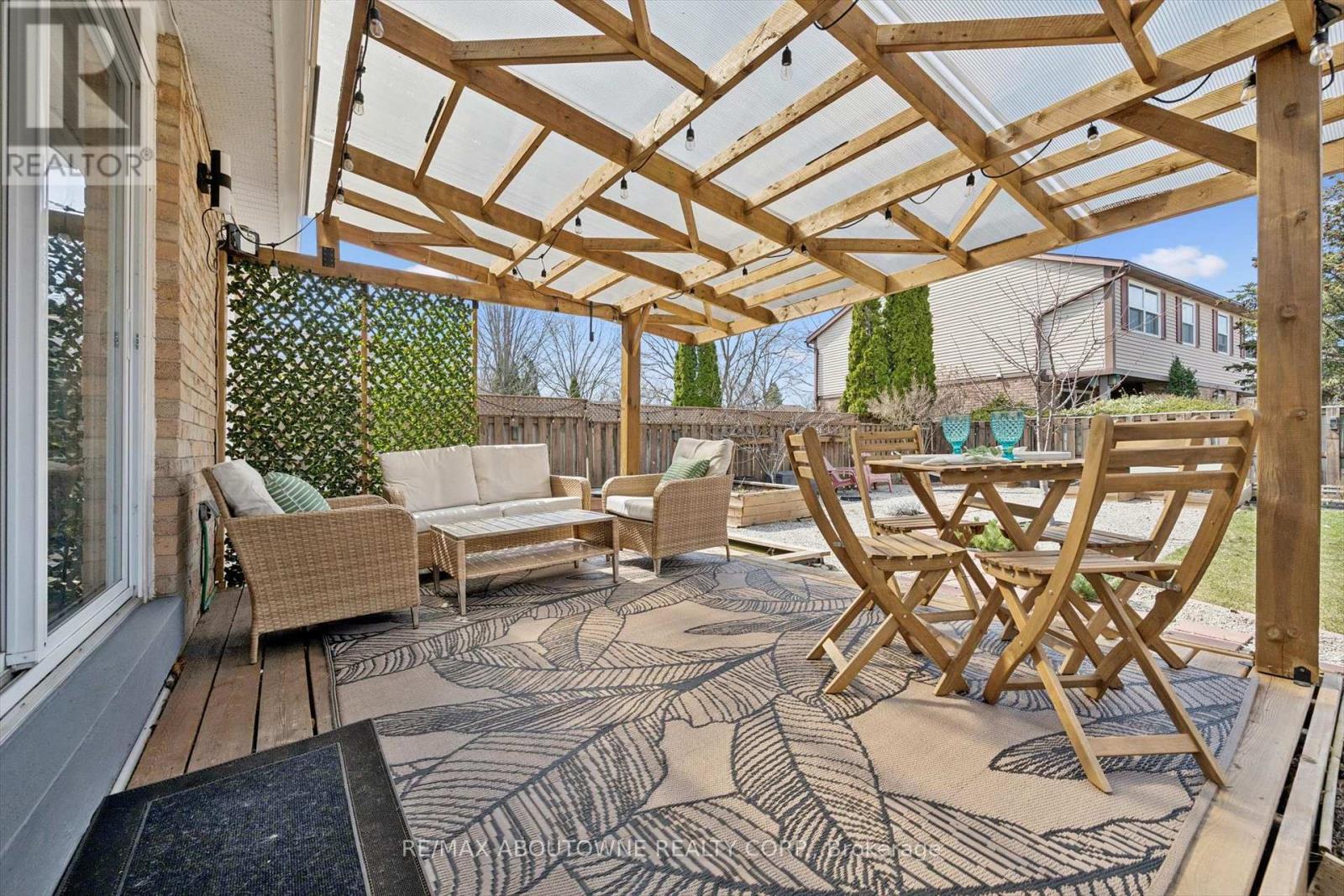 395 Maidstone Crescent, Oakville, Ontario  L6M 1C1 - Photo 35 - W12977272