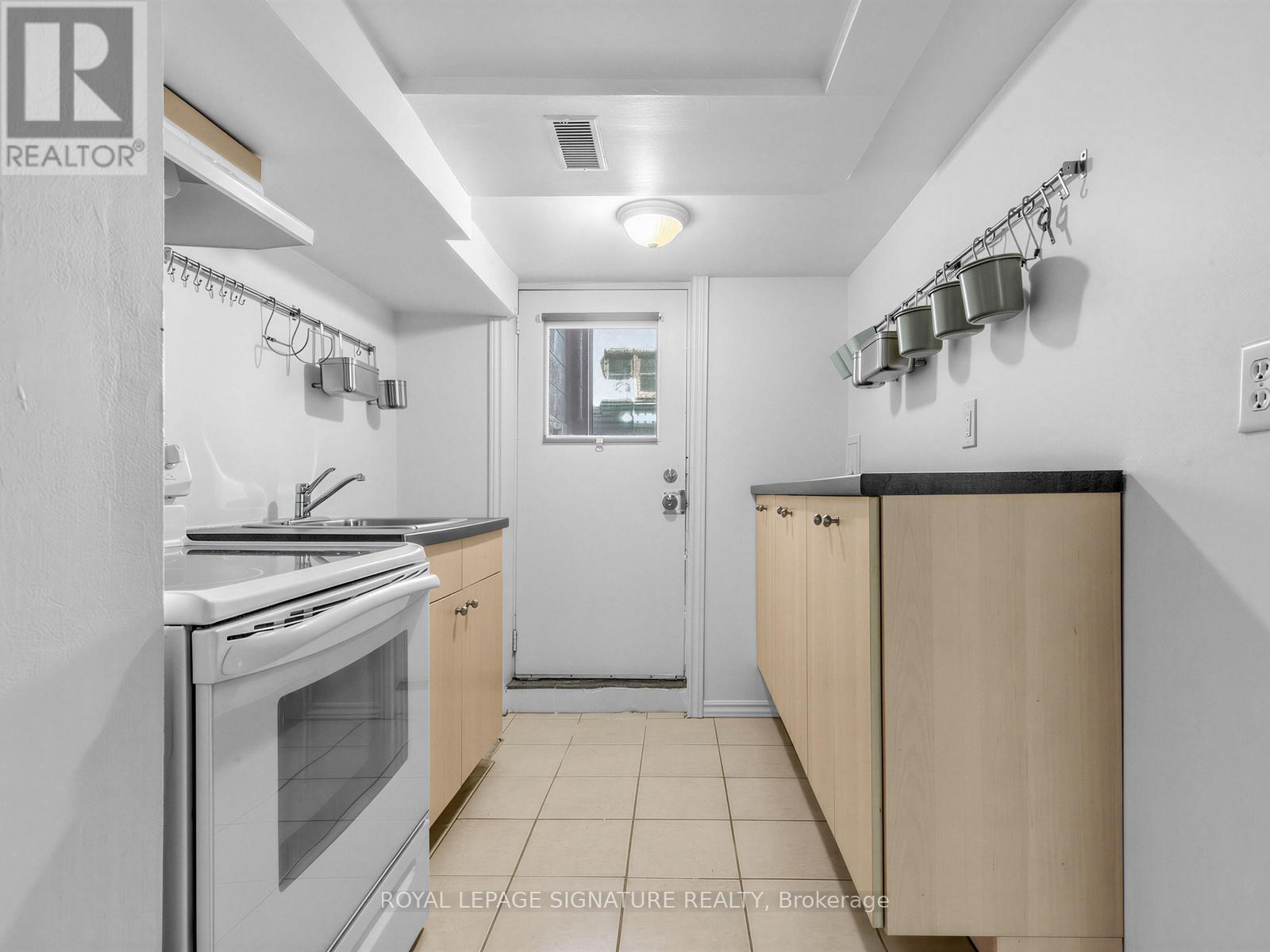 Basement - 465 Margueretta Street, Toronto, Ontario  M6H 3S6 - Photo 13 - W12977296