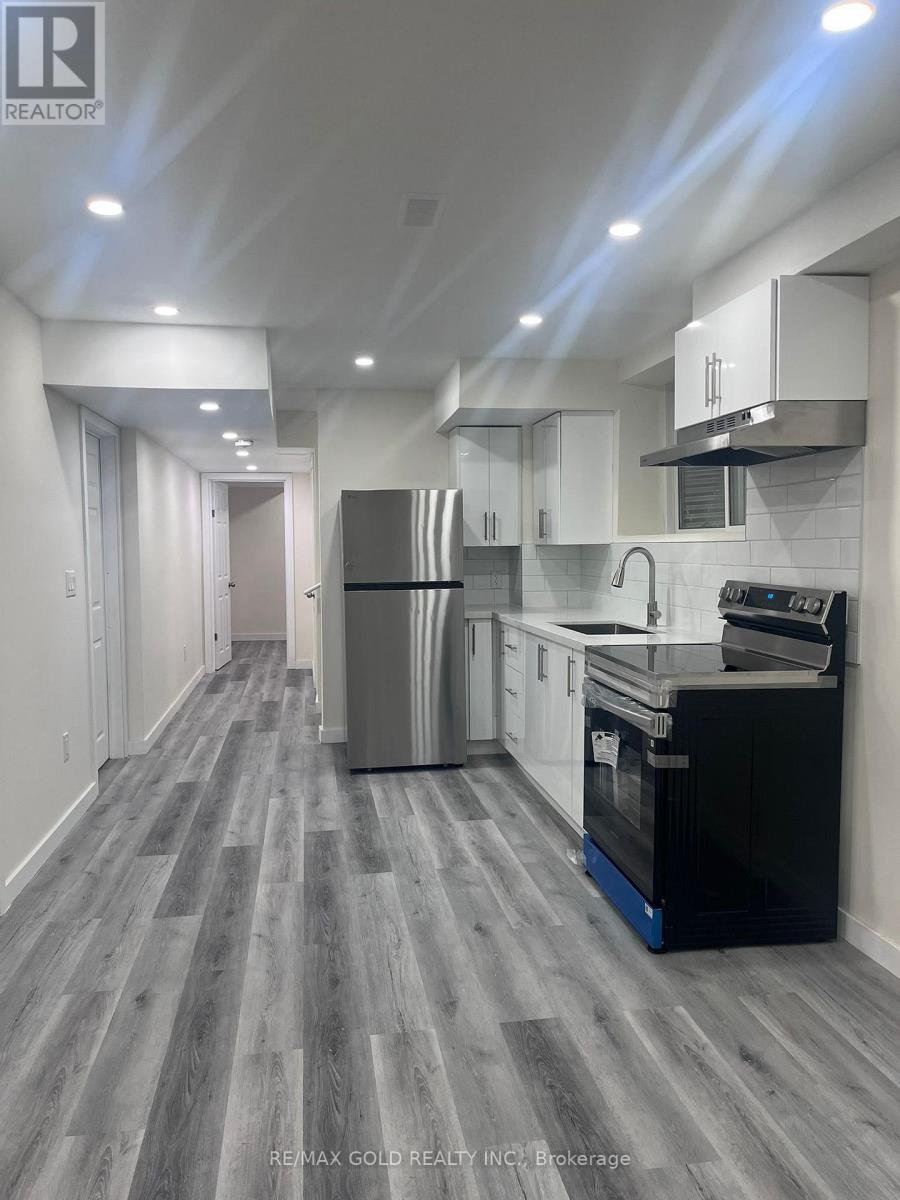 459 Bergamot Avenue, Milton, Ontario  L9E 1T9 - Photo 5 - W12977304