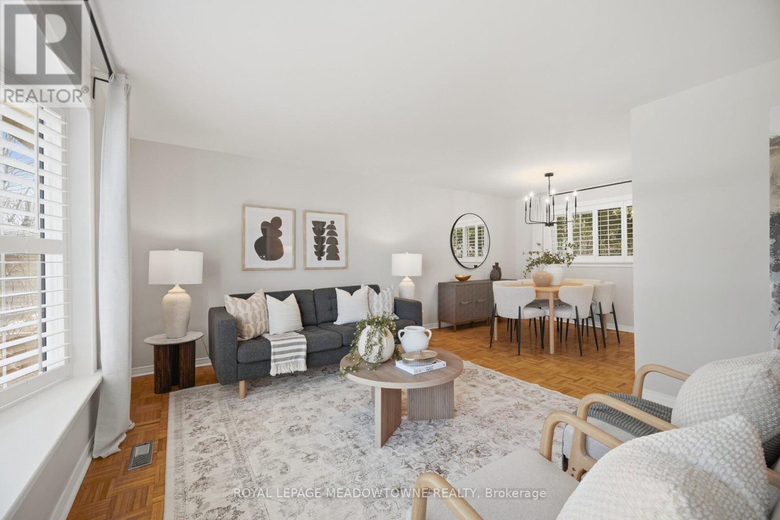 523 Trafalgar Court, Milton, Ontario  L9T 3A8 - Photo 10 - W12977308