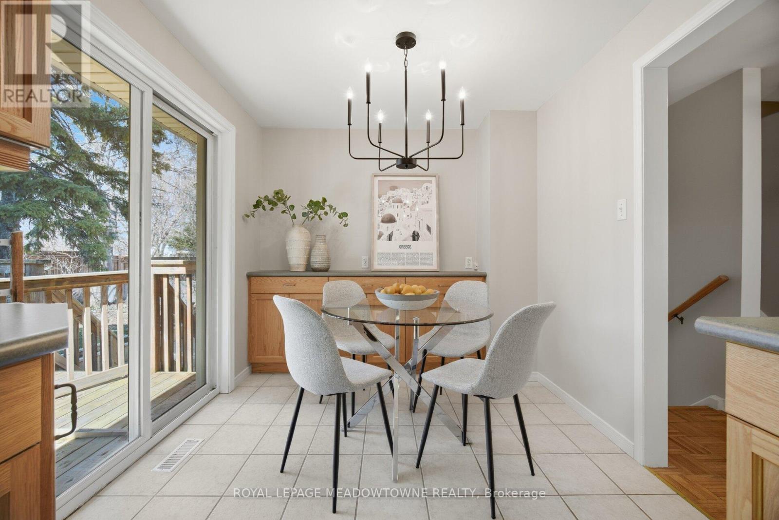 523 Trafalgar Court, Milton, Ontario  L9T 3A8 - Photo 19 - W12977308