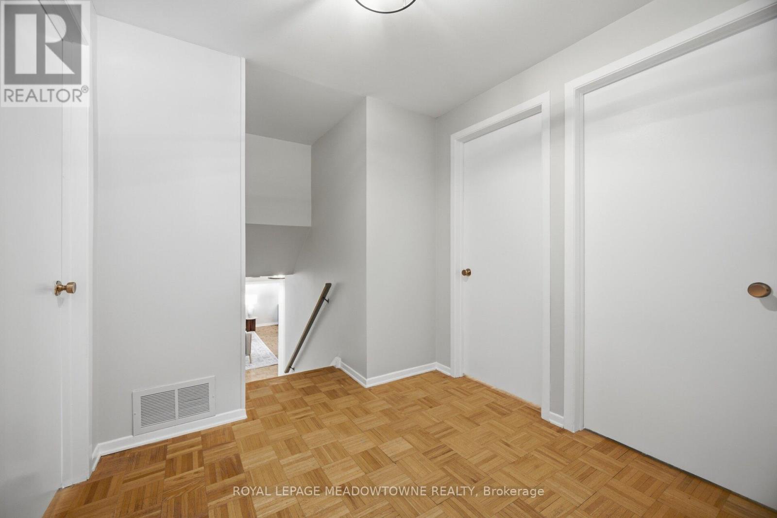 523 Trafalgar Court, Milton, Ontario  L9T 3A8 - Photo 28 - W12977308