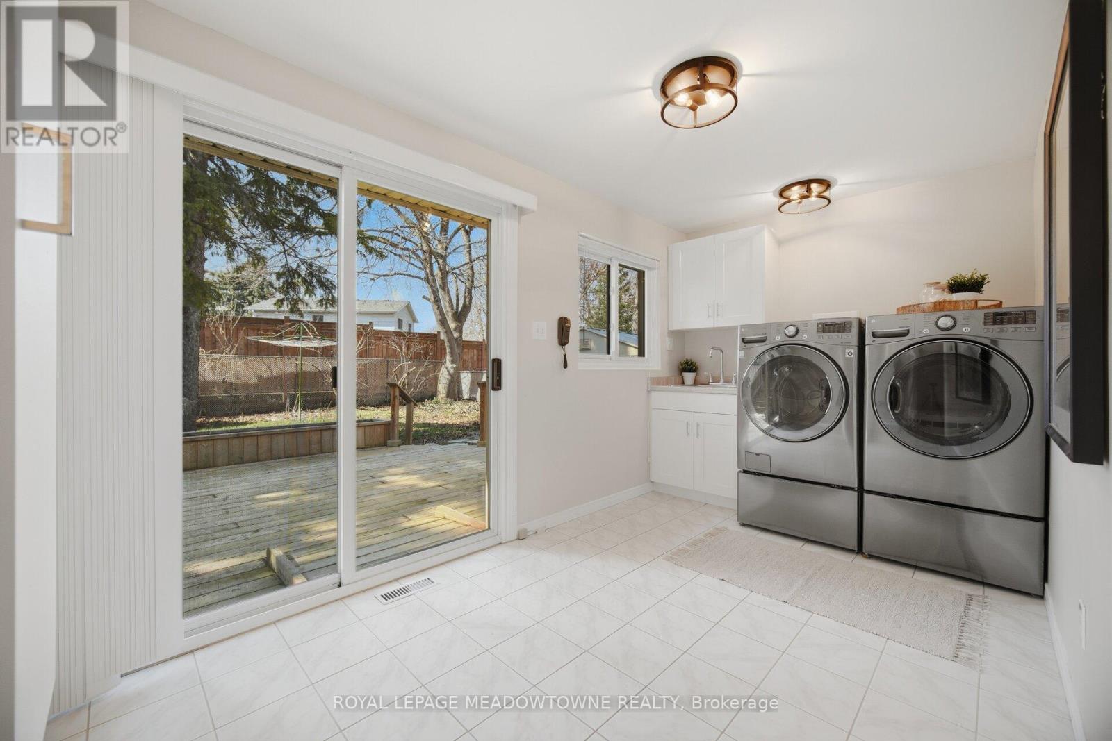 523 Trafalgar Court, Milton, Ontario  L9T 3A8 - Photo 41 - W12977308