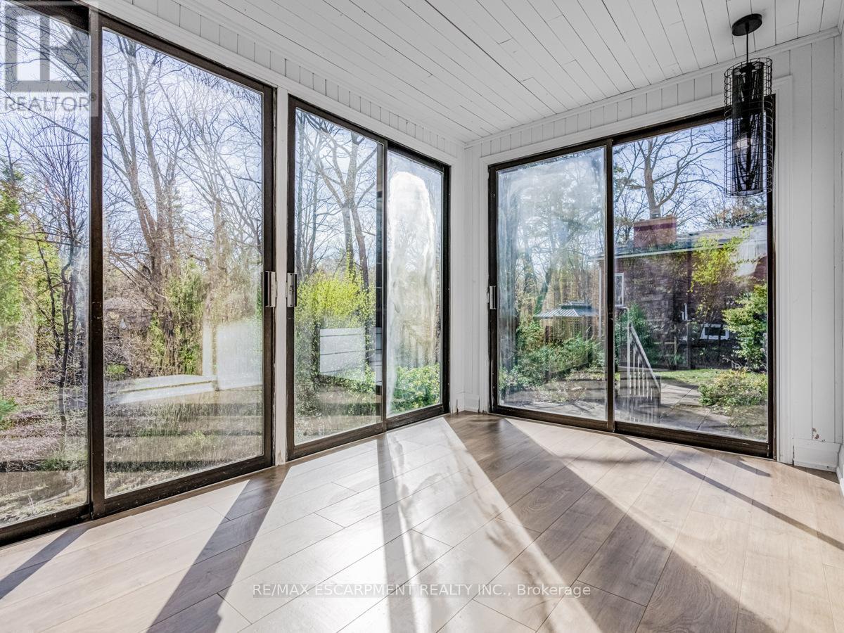 804 Shadeland Avenue, Burlington, Ontario  L7T 2M1 - Photo 16 - W12977344