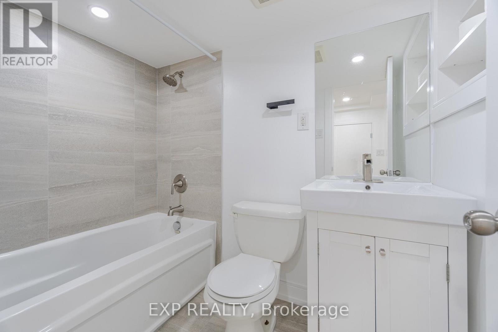 B - 716 Brock Avenue, Toronto, Ontario  M6H 3P2 - Photo 22 - W12977352