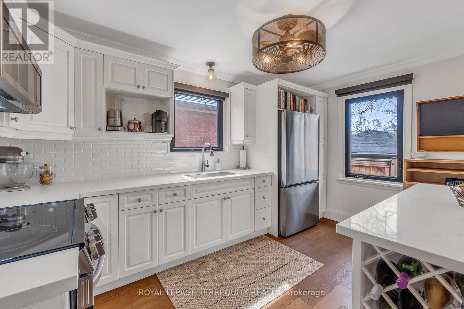 14 Eighth Street, Toronto, Ontario  M8V 3C3 - Photo 13 - W12977358