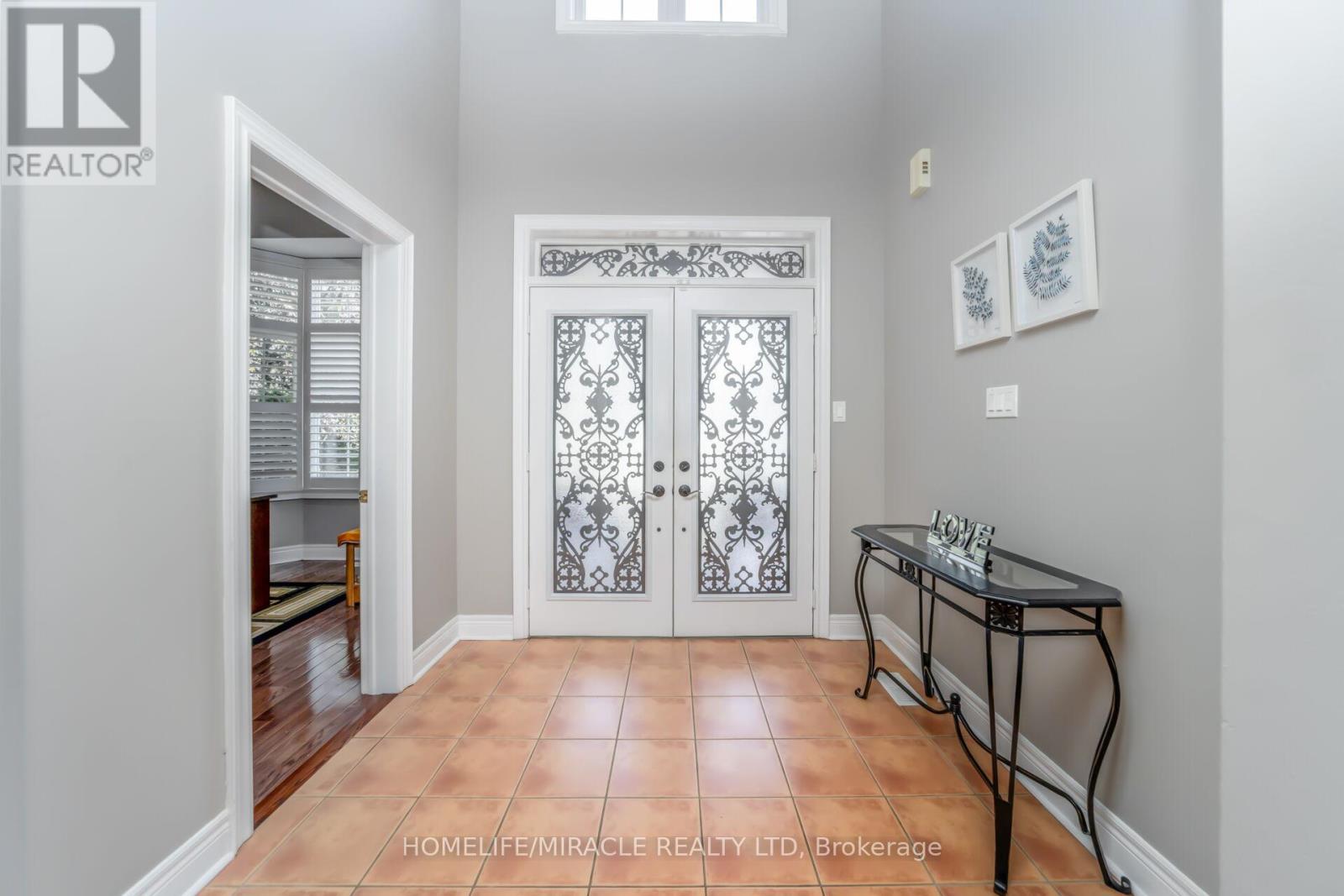 32 Xavier Court, Brampton, Ontario  L6Y 5S1 - Photo 6 - W12976926