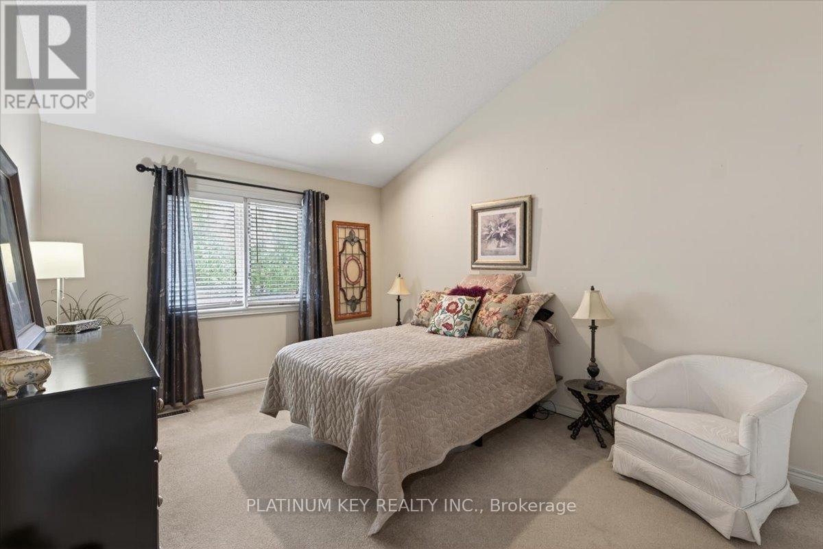 6 - 307 Metcalfe Street E, Strathroy-Caradoc (Ne), Ontario  N7G 0B3 - Photo 13 - X12976990