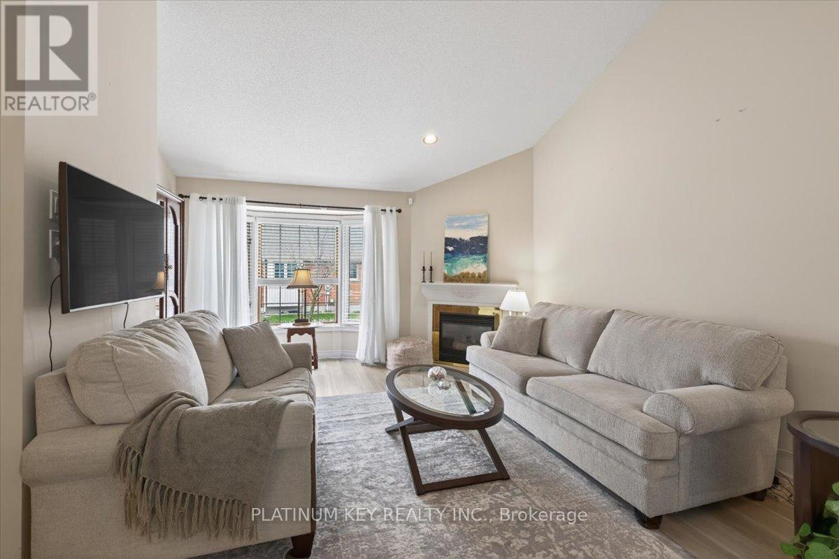 6 - 307 Metcalfe Street E, Strathroy-Caradoc (Ne), Ontario  N7G 0B3 - Photo 5 - X12976990