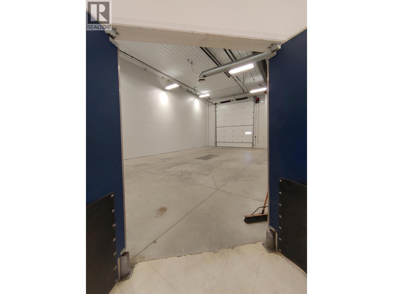 10020 93 Avenue, Fort St. John, British Columbia  V1J 5J5 - Photo 5 - C8027532