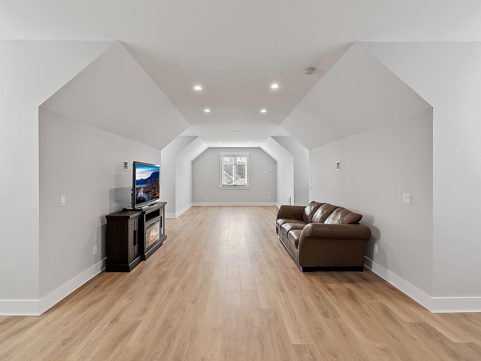 5721 224 Street, Langley, British Columbia  V2Y 2M1 - Photo 36 - R3108036