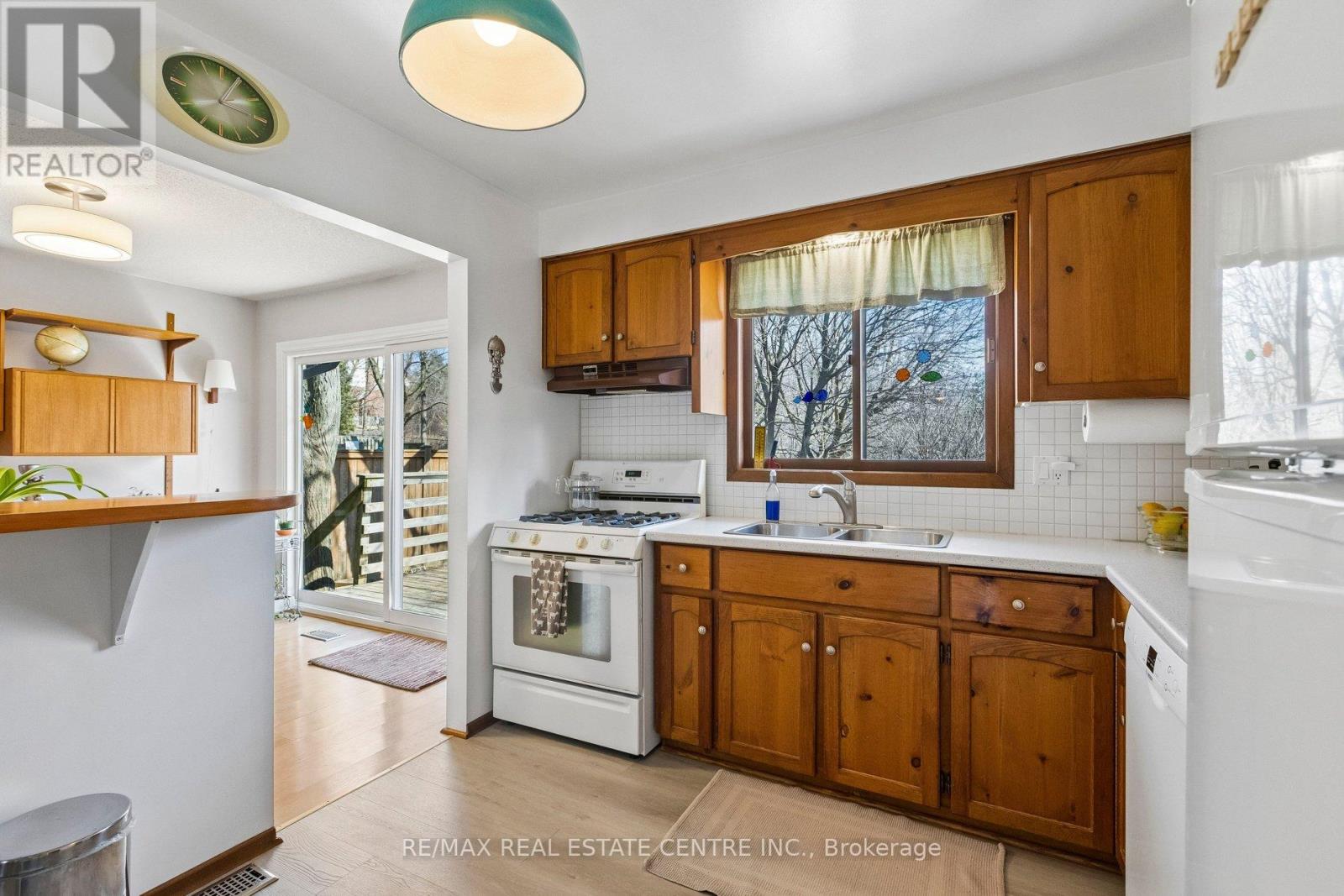 12 Shadybrook Crescent, Guelph, Ontario  N1G 3G5 - Photo 17 - X12977282