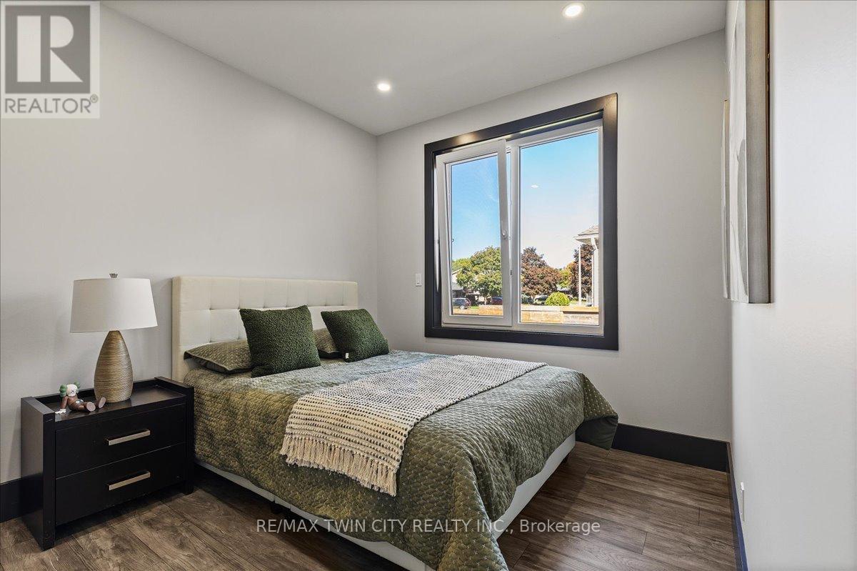 404 Montrose Street N, Cambridge, Ontario  N3H 2P3 - Photo 21 - X12977348