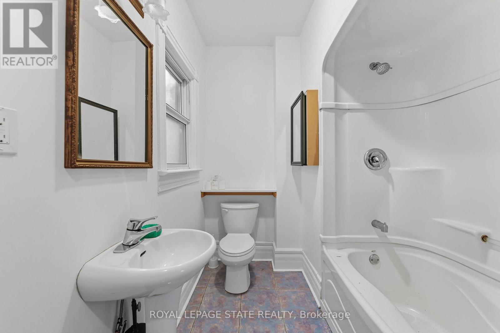 8 Tasker Street, St. Catharines, Ontario  L2R 3Z8 - Photo 17 - X12977356