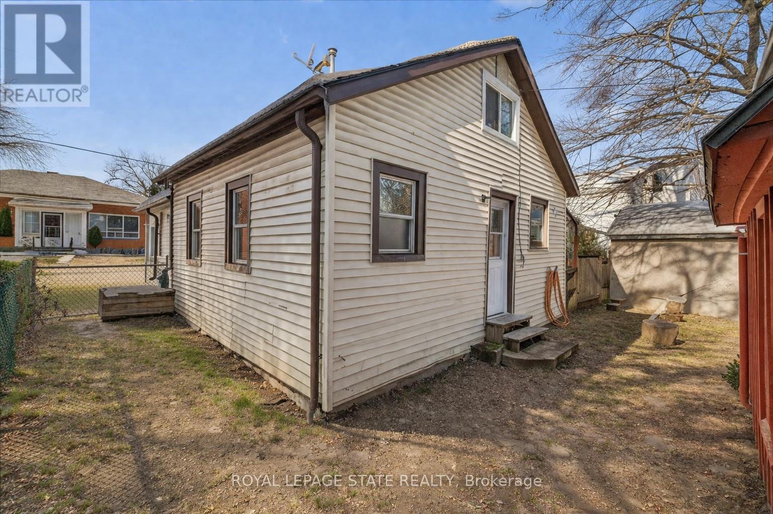 8 Tasker Street, St. Catharines, Ontario  L2R 3Z8 - Photo 20 - X12977356