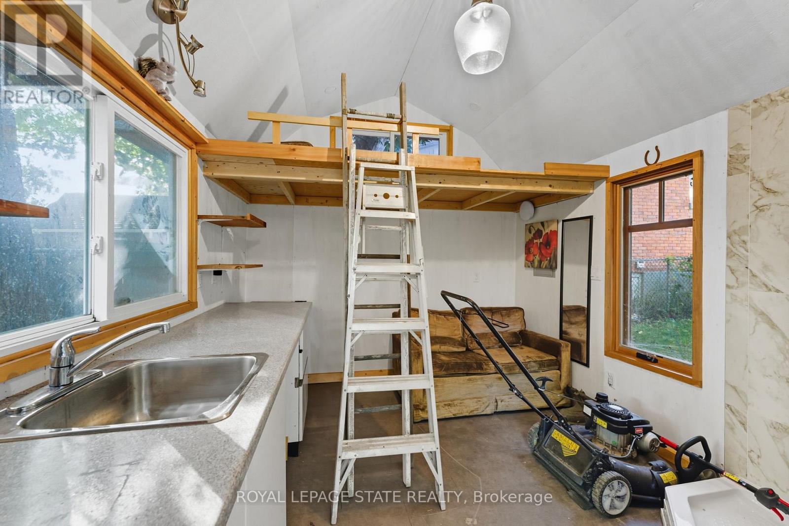 8 Tasker Street, St. Catharines, Ontario  L2R 3Z8 - Photo 26 - X12977356