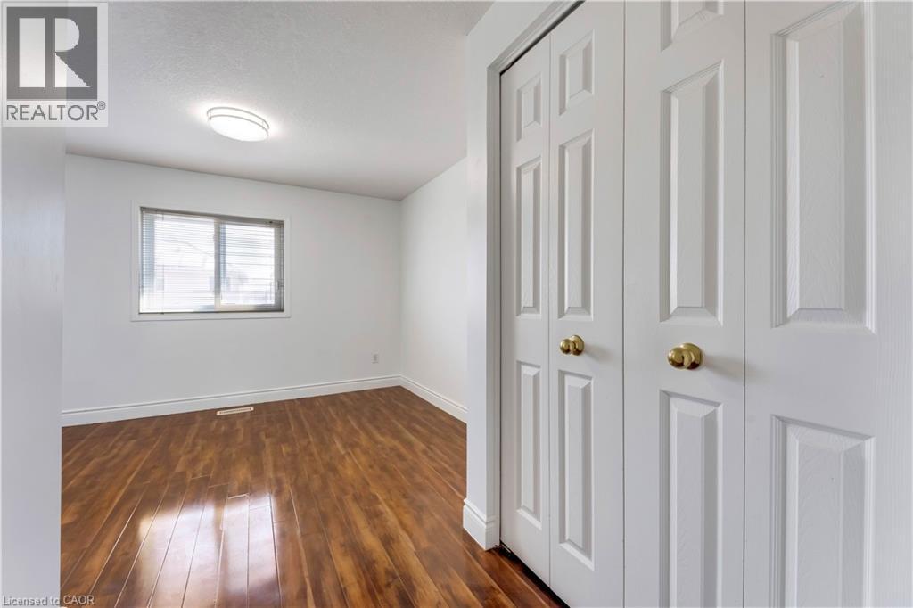 90 Donnenwerth Drive, Kitchener, Ontario  N2E 4C9 - Photo 15 - 40819087