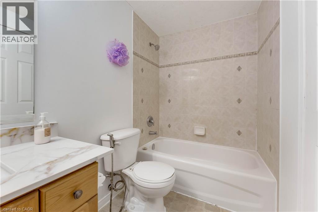 90 Donnenwerth Drive, Kitchener, Ontario  N2E 4C9 - Photo 20 - 40819087