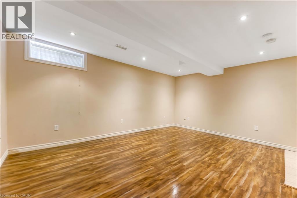 90 Donnenwerth Drive, Kitchener, Ontario  N2E 4C9 - Photo 27 - 40819087