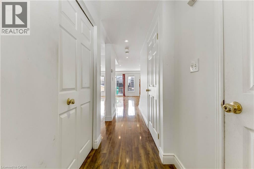 90 Donnenwerth Drive, Kitchener, Ontario  N2E 4C9 - Photo 3 - 40819087