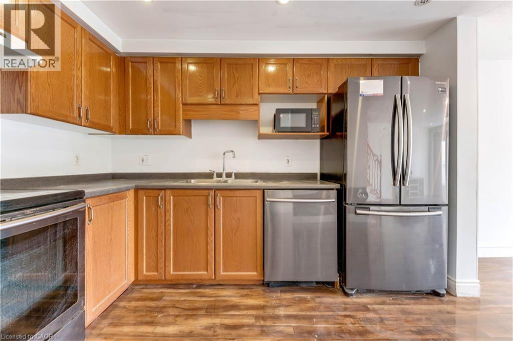 90 Donnenwerth Drive, Kitchener, Ontario  N2E 4C9 - Photo 9 - 40819087