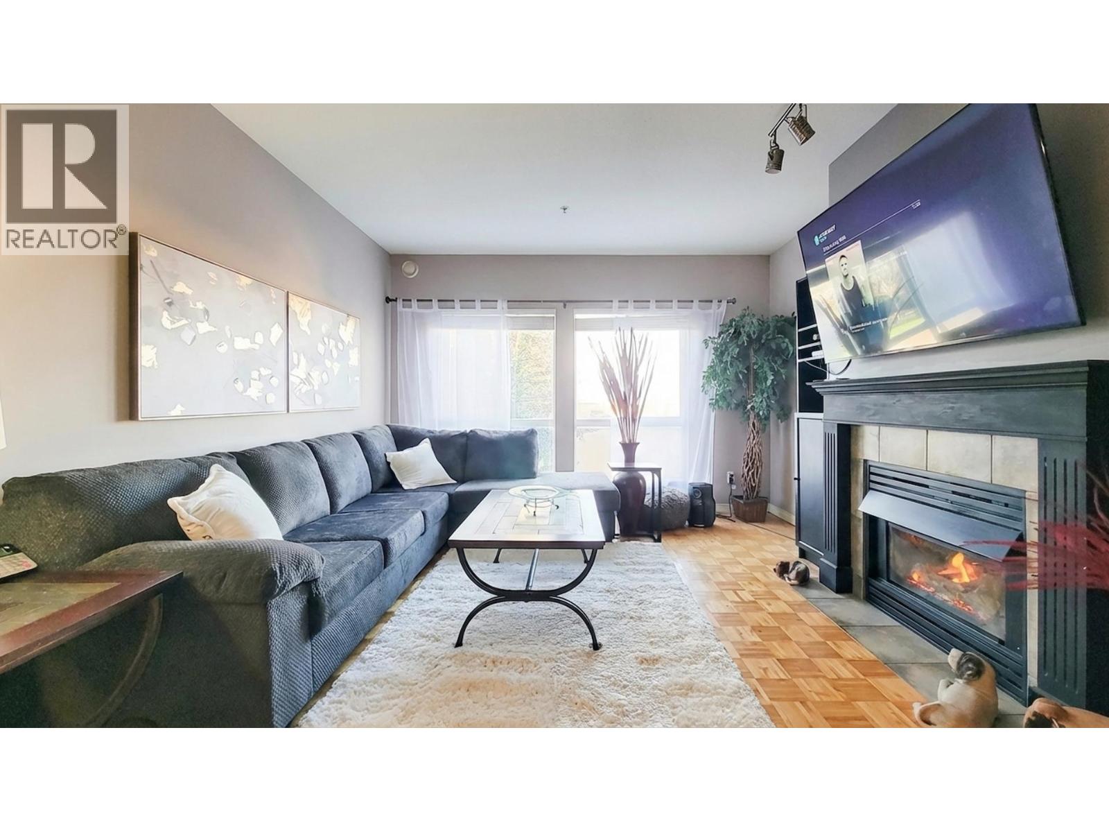 202 19091 Mcmyn Road, Pitt Meadows, British Columbia  V3Y 2S8 - Photo 2 - R3089428