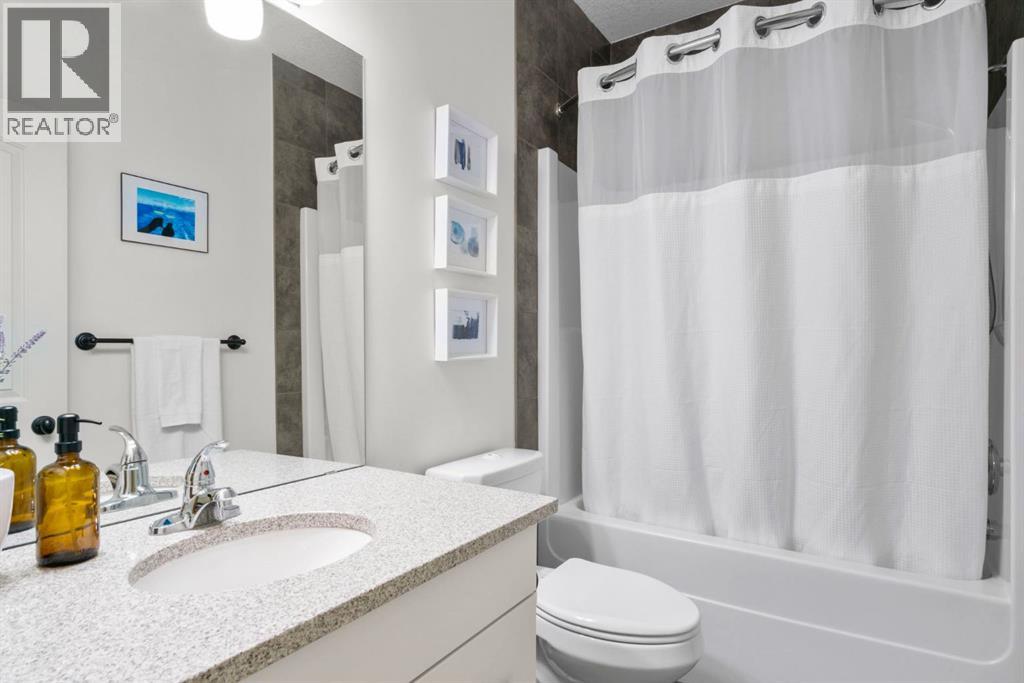 561 Boulder Creek Green Se, Langdon, Alberta  T0J 1Z3 - Photo 9 - A2296361