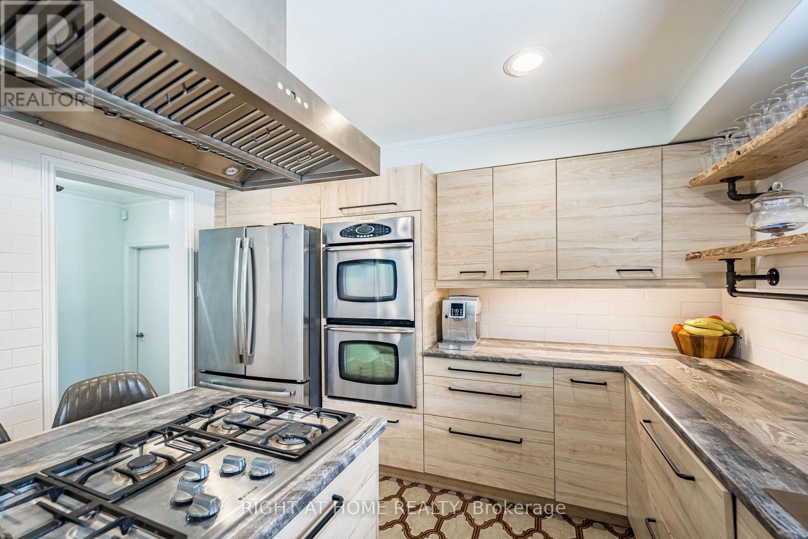 2123 Gordon Drive, Mississauga, Ontario  L5B 1S6 - Photo 20 - W12974300