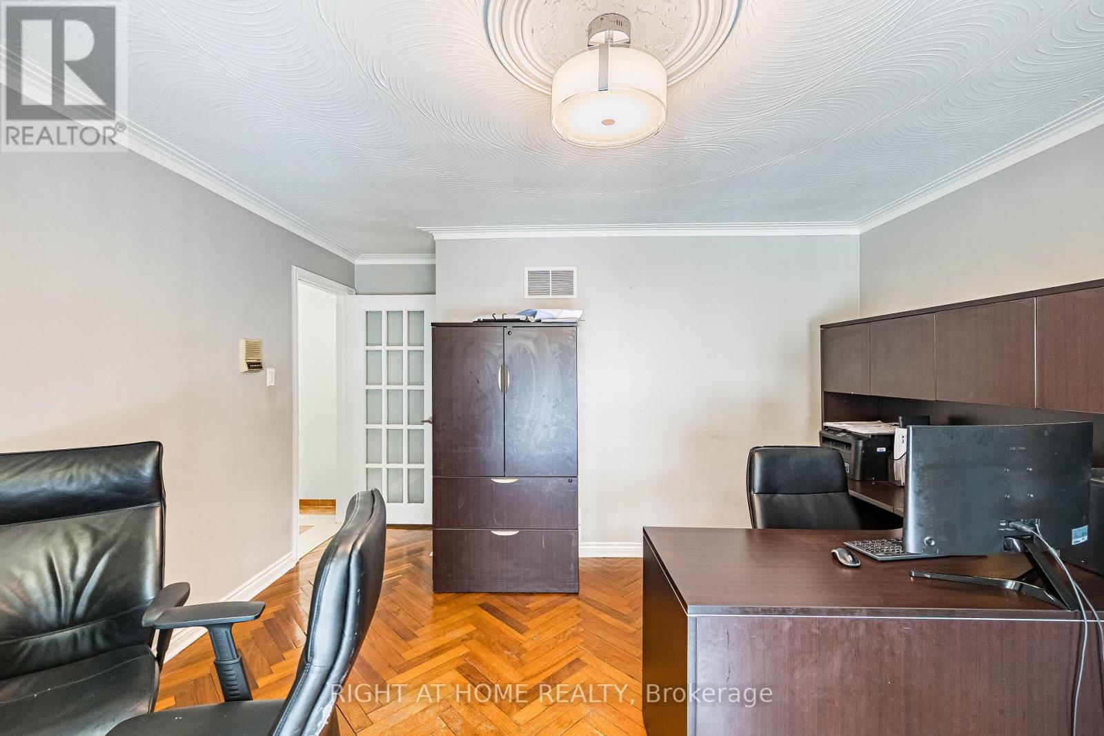 2123 Gordon Drive, Mississauga, Ontario  L5B 1S6 - Photo 28 - W12974300