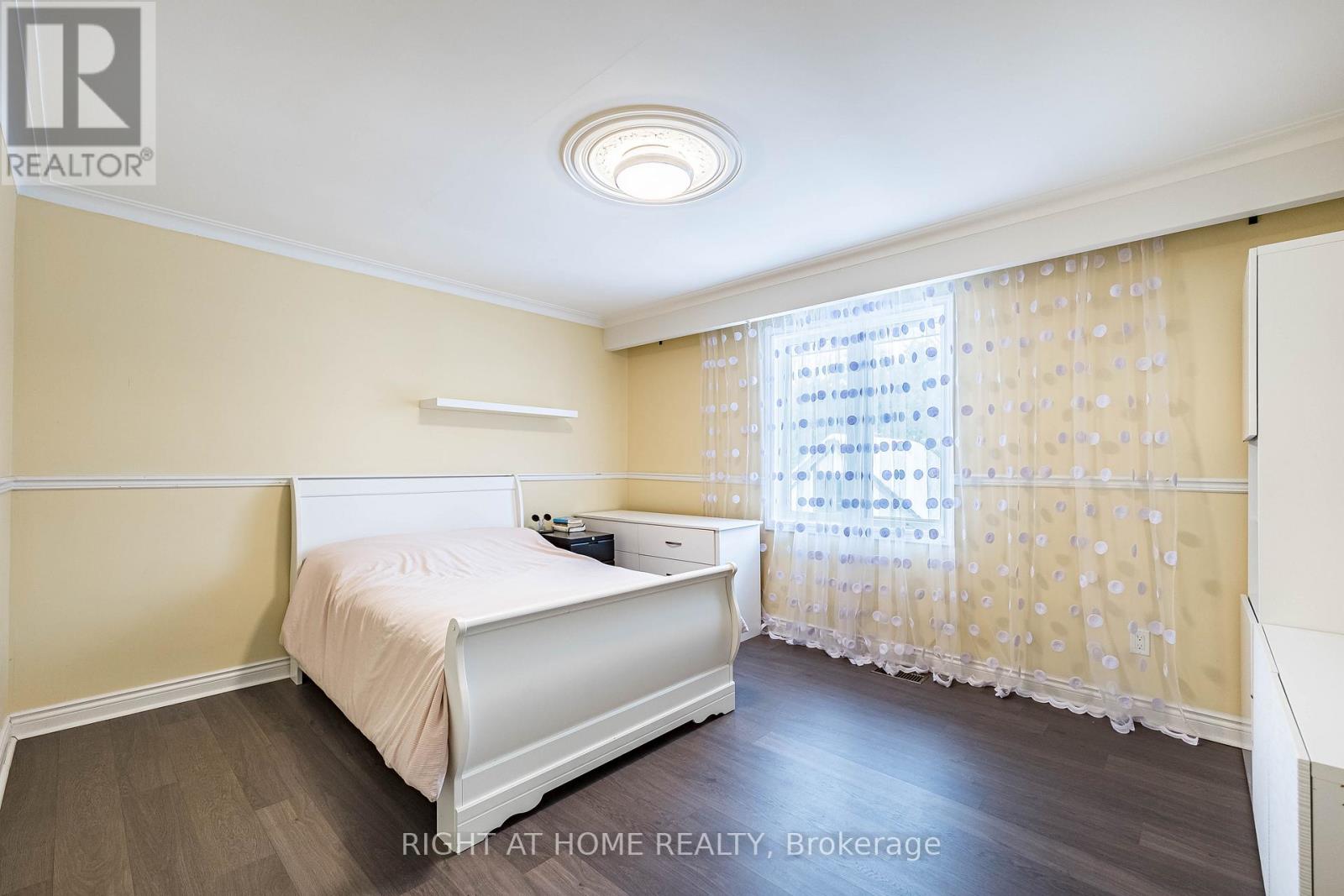 2123 Gordon Drive, Mississauga, Ontario  L5B 1S6 - Photo 36 - W12974300