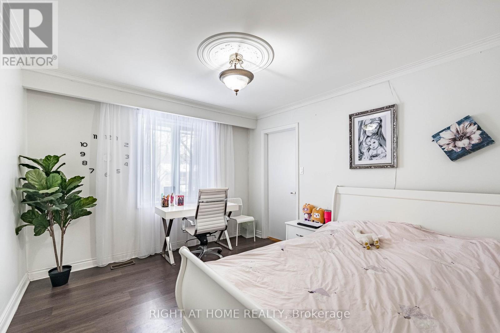 2123 Gordon Drive, Mississauga, Ontario  L5B 1S6 - Photo 34 - W12974300