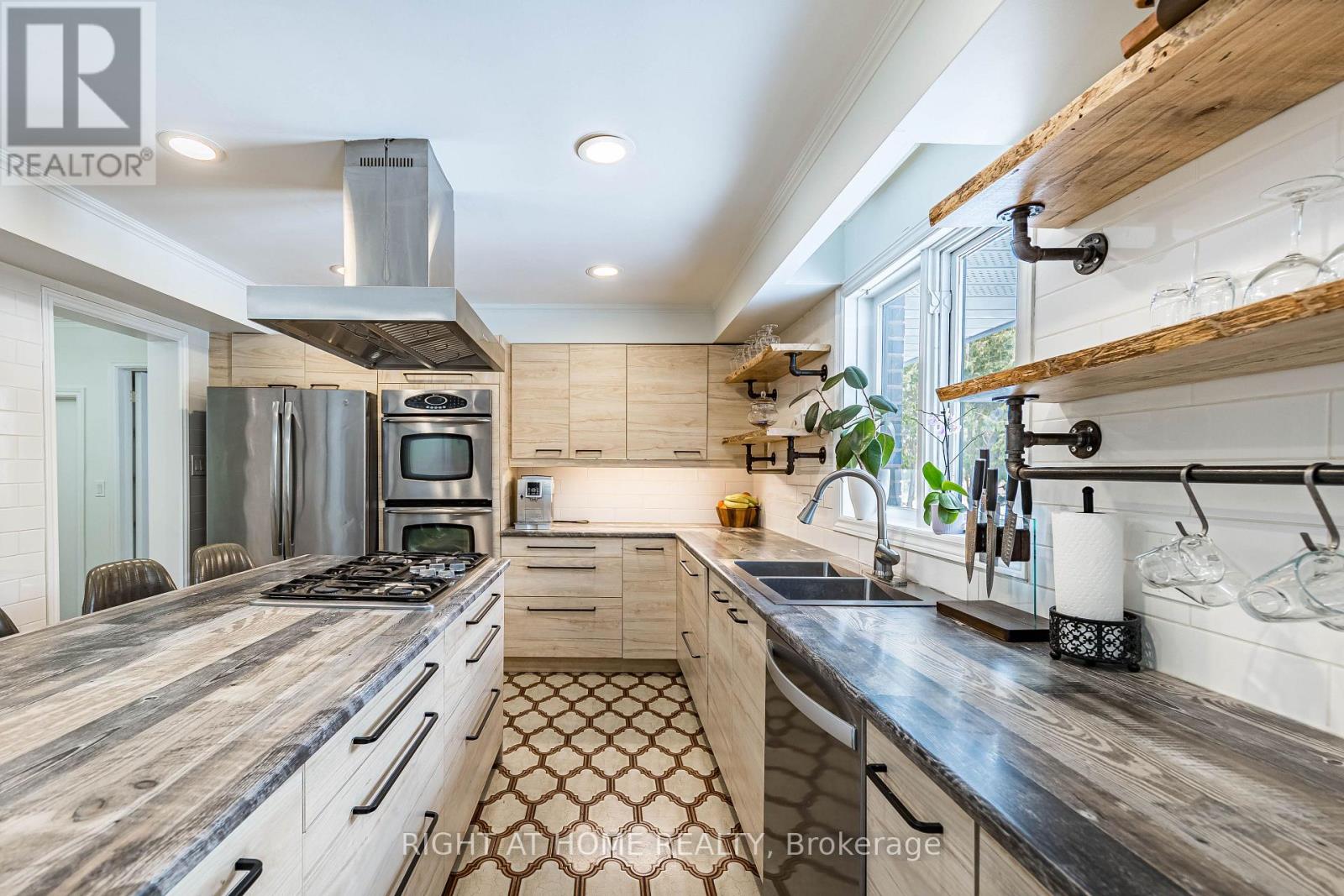 2123 Gordon Drive, Mississauga, Ontario  L5B 1S6 - Photo 19 - W12974300