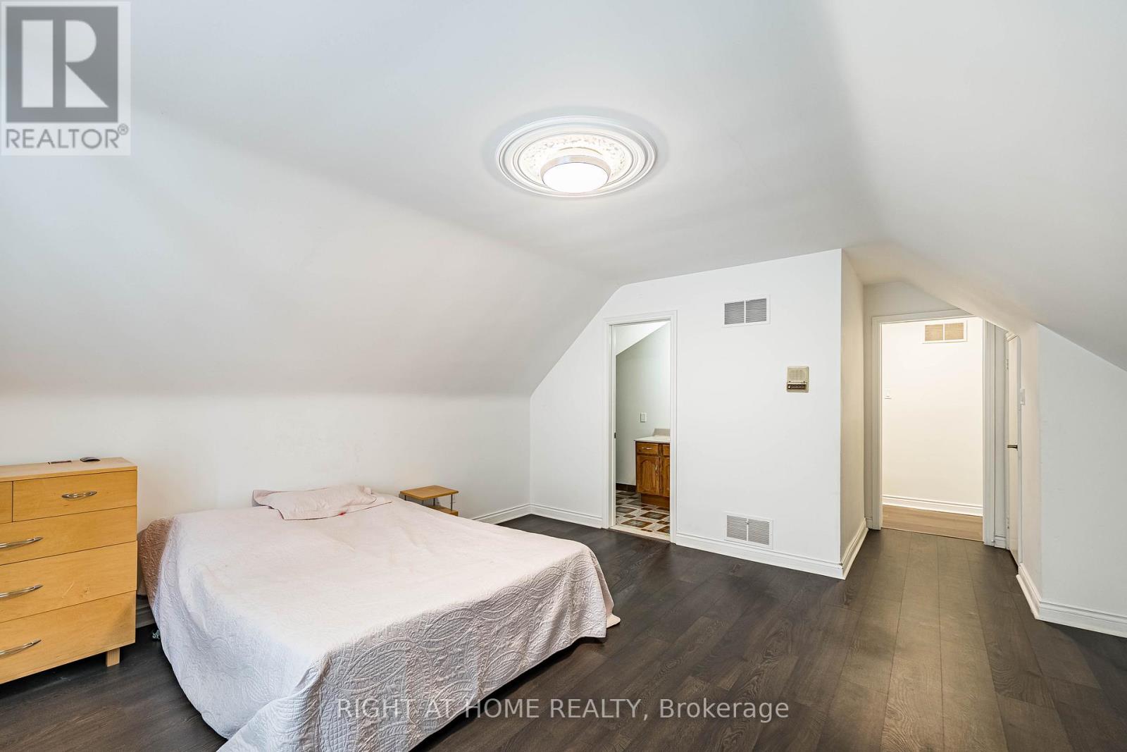 2123 Gordon Drive, Mississauga, Ontario  L5B 1S6 - Photo 39 - W12974300