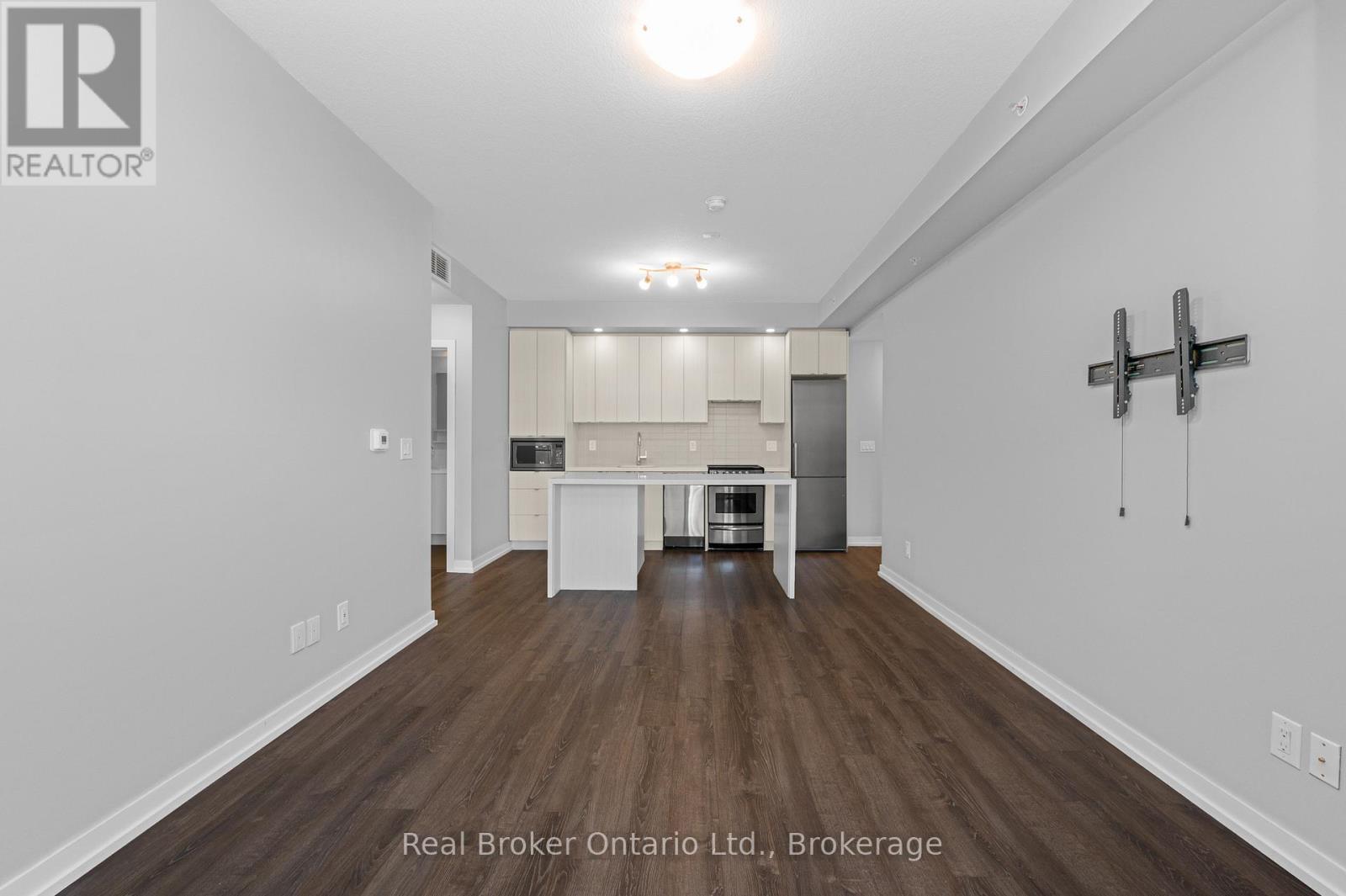 302 - 457 Plains Road W, Burlington, Ontario  L7T 1H1 - Photo 11 - W12977386