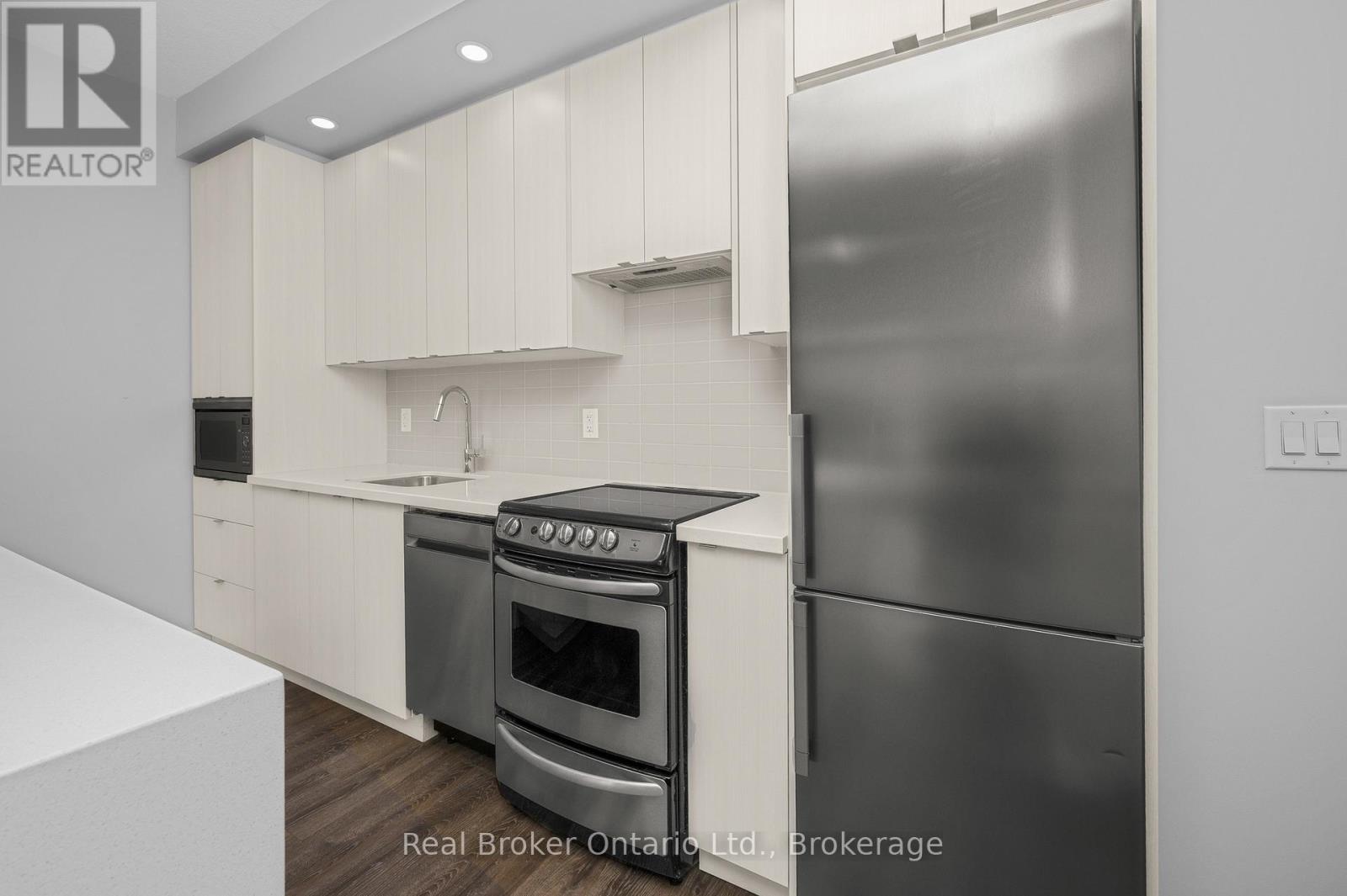 302 - 457 Plains Road W, Burlington, Ontario  L7T 1H1 - Photo 15 - W12977386