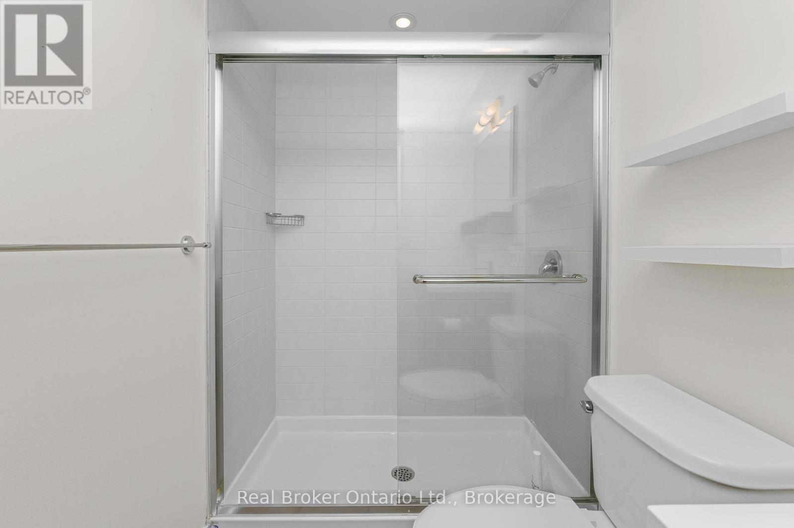 302 - 457 Plains Road W, Burlington, Ontario  L7T 1H1 - Photo 23 - W12977386