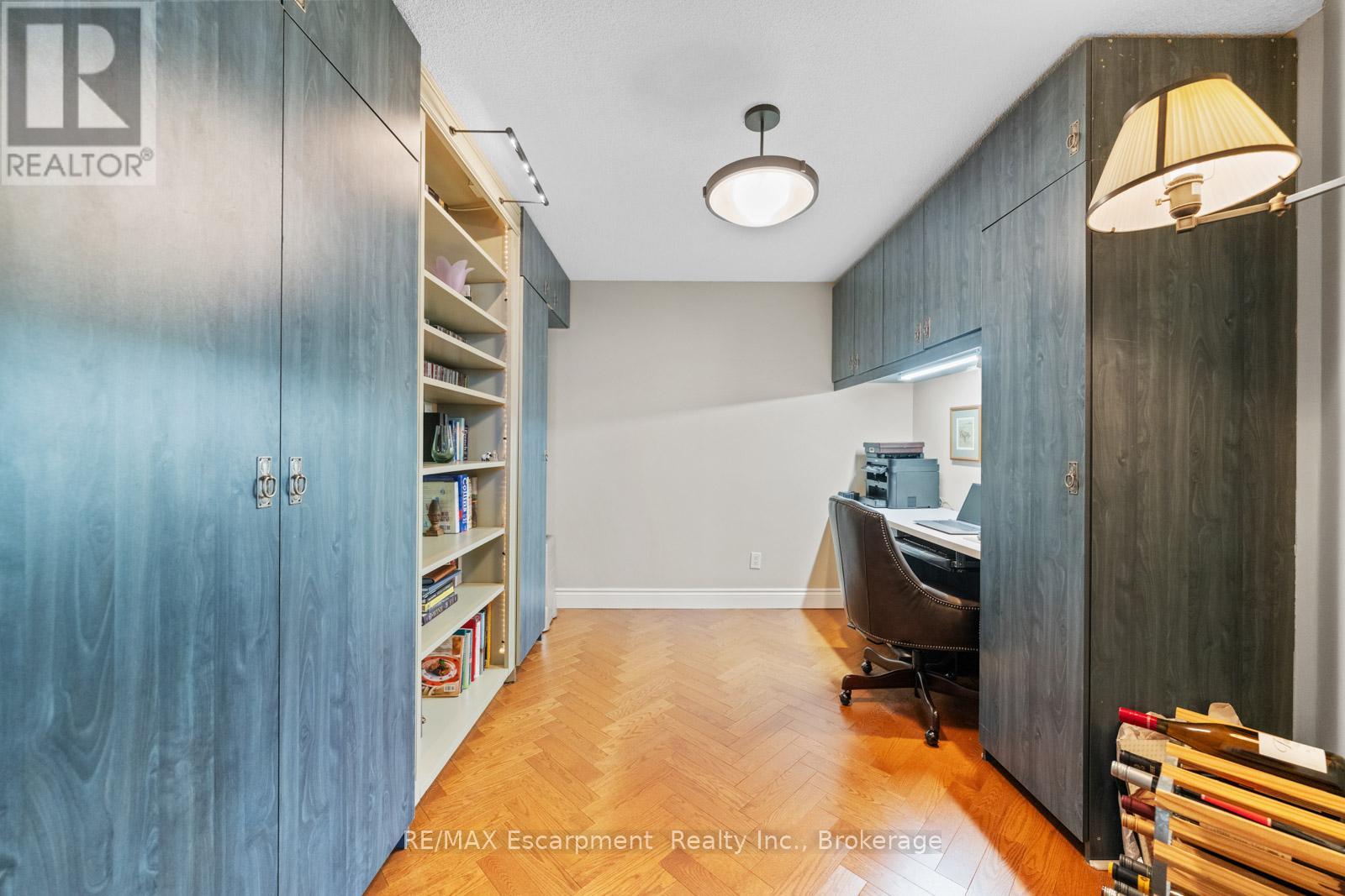 301 - 2287 Lake Shore Road W, Toronto, Ontario  M8V 3Y1 - Photo 17 - W12977412