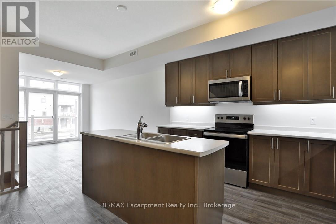 8 - 261 Sknner Road, Hamilton, Ontario  L8B 1W6 - Photo 14 - X12977662