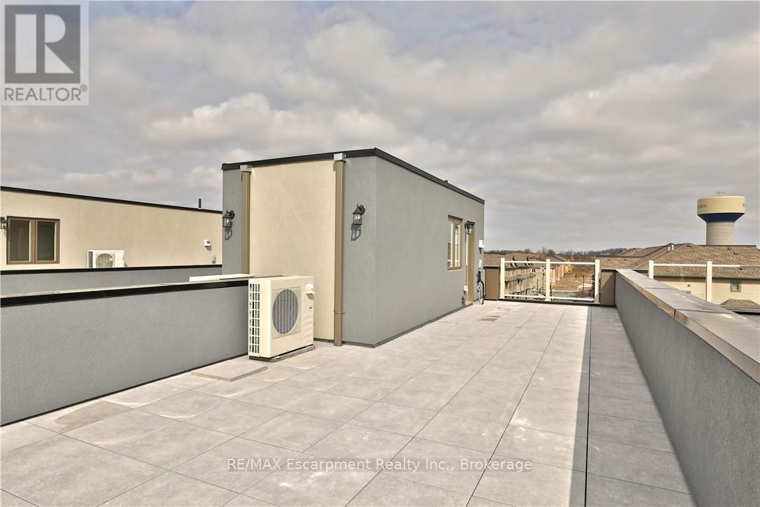 8 - 261 Sknner Road, Hamilton, Ontario  L8B 1W6 - Photo 27 - X12977662