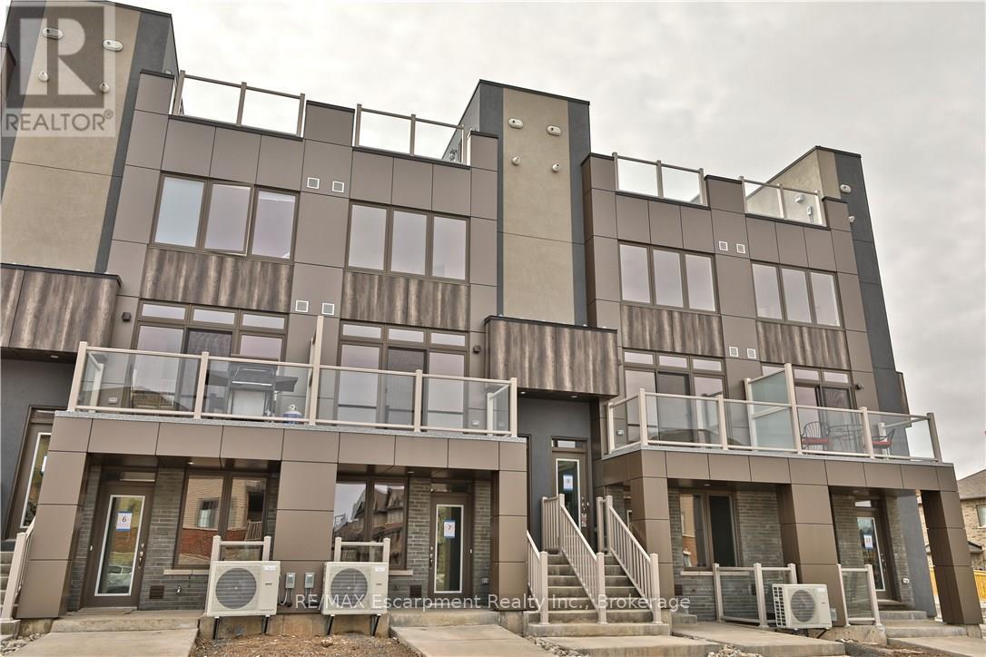 8 - 261 Sknner Road, Hamilton, Ontario  L8B 1W6 - Photo 3 - X12977662