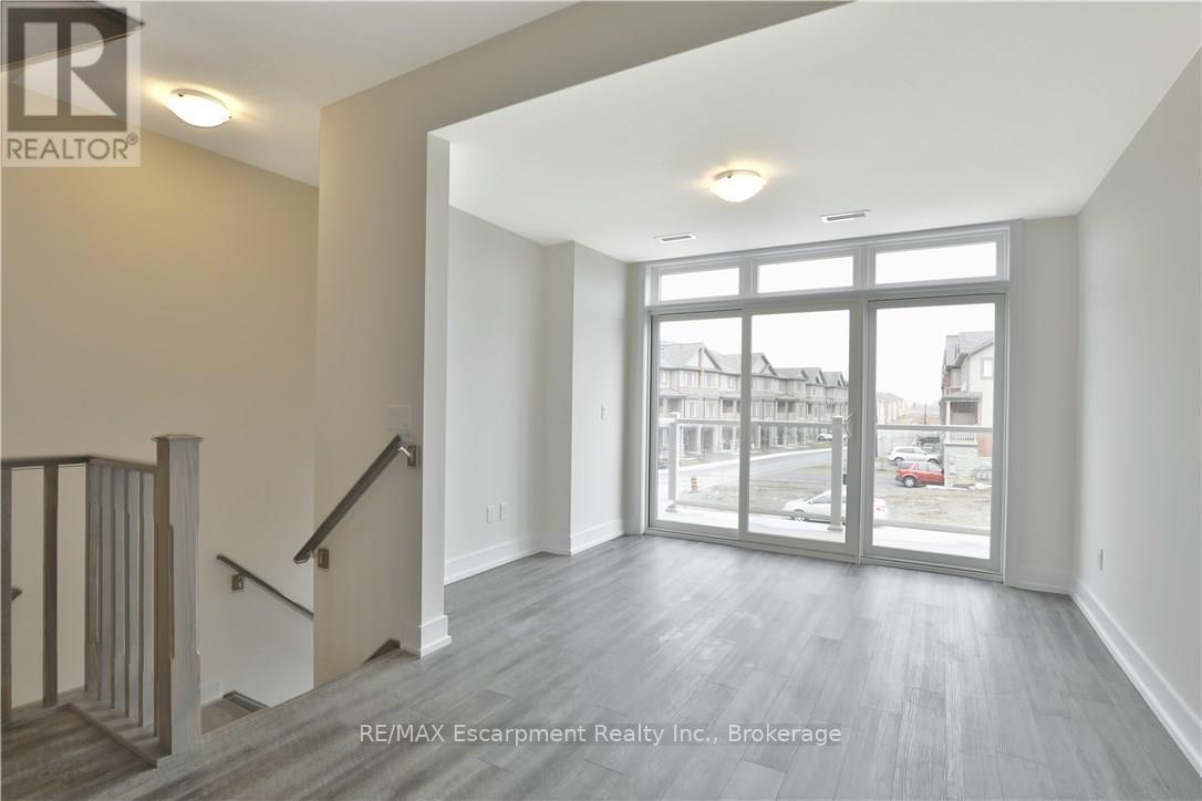 8 - 261 Sknner Road, Hamilton, Ontario  L8B 1W6 - Photo 6 - X12977662